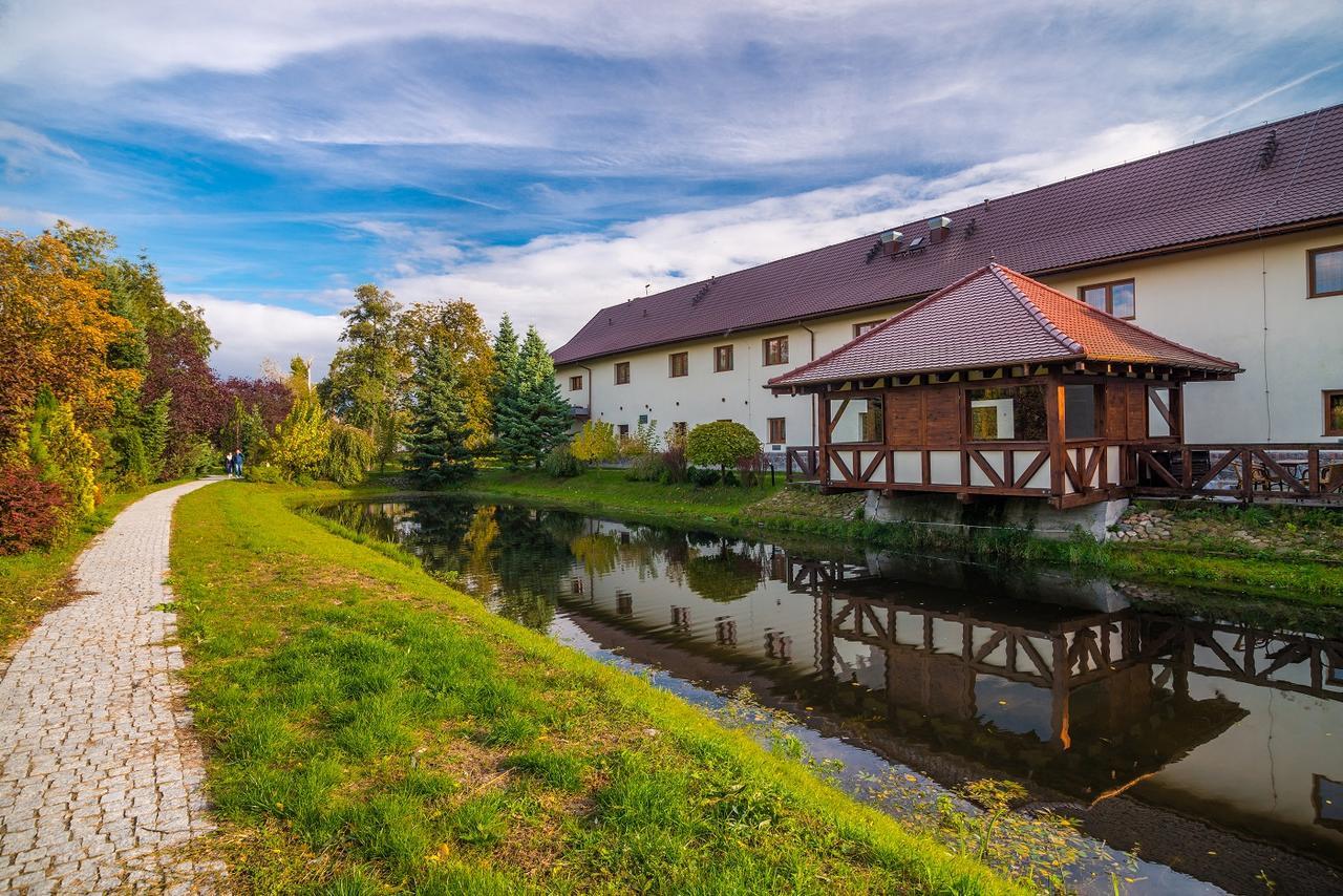 Hotel Karczyce Kültér fotó