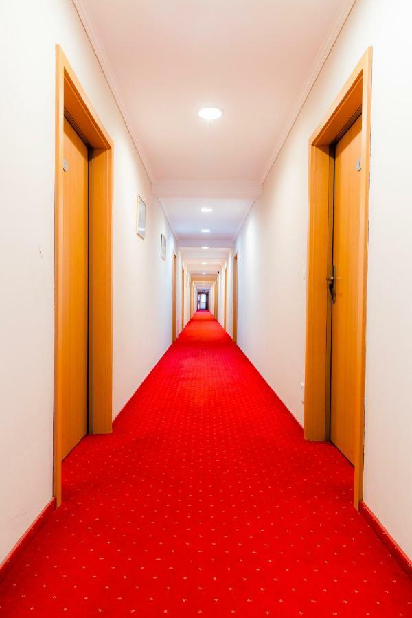 Hotel Karczyce Kültér fotó